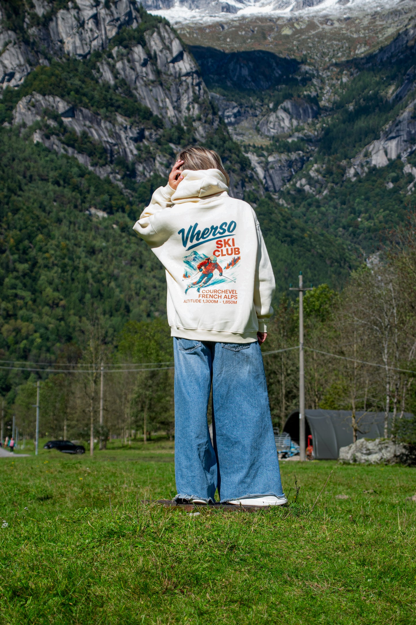 VHERSO COURCHEVEL SKI CLUB HOODIE
