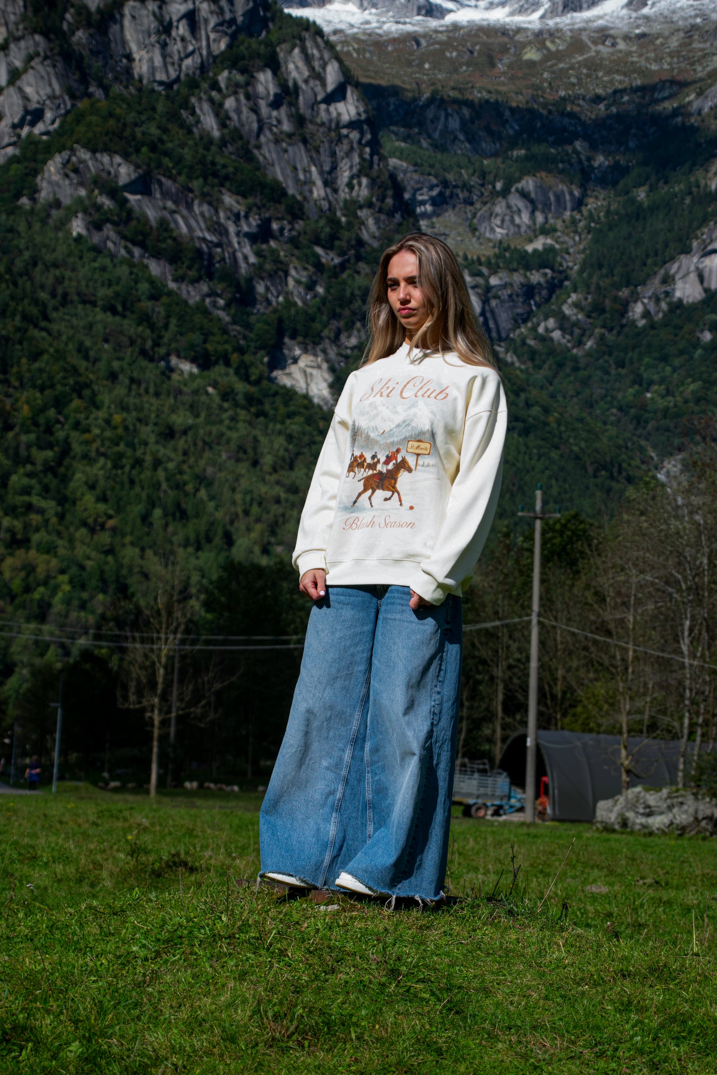 VHERSO SKI CLUB BLUSH SEASON SWEATSHIRT