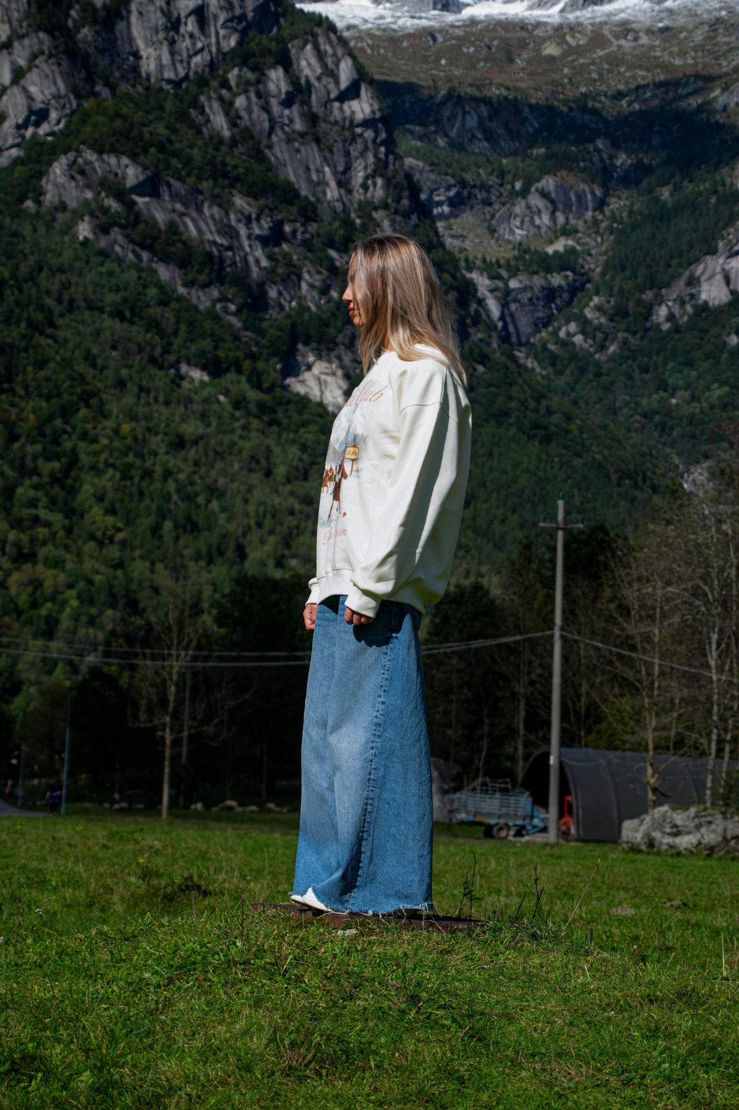 VHERSO SKI CLUB BLUSH SEASON SWEATSHIRT