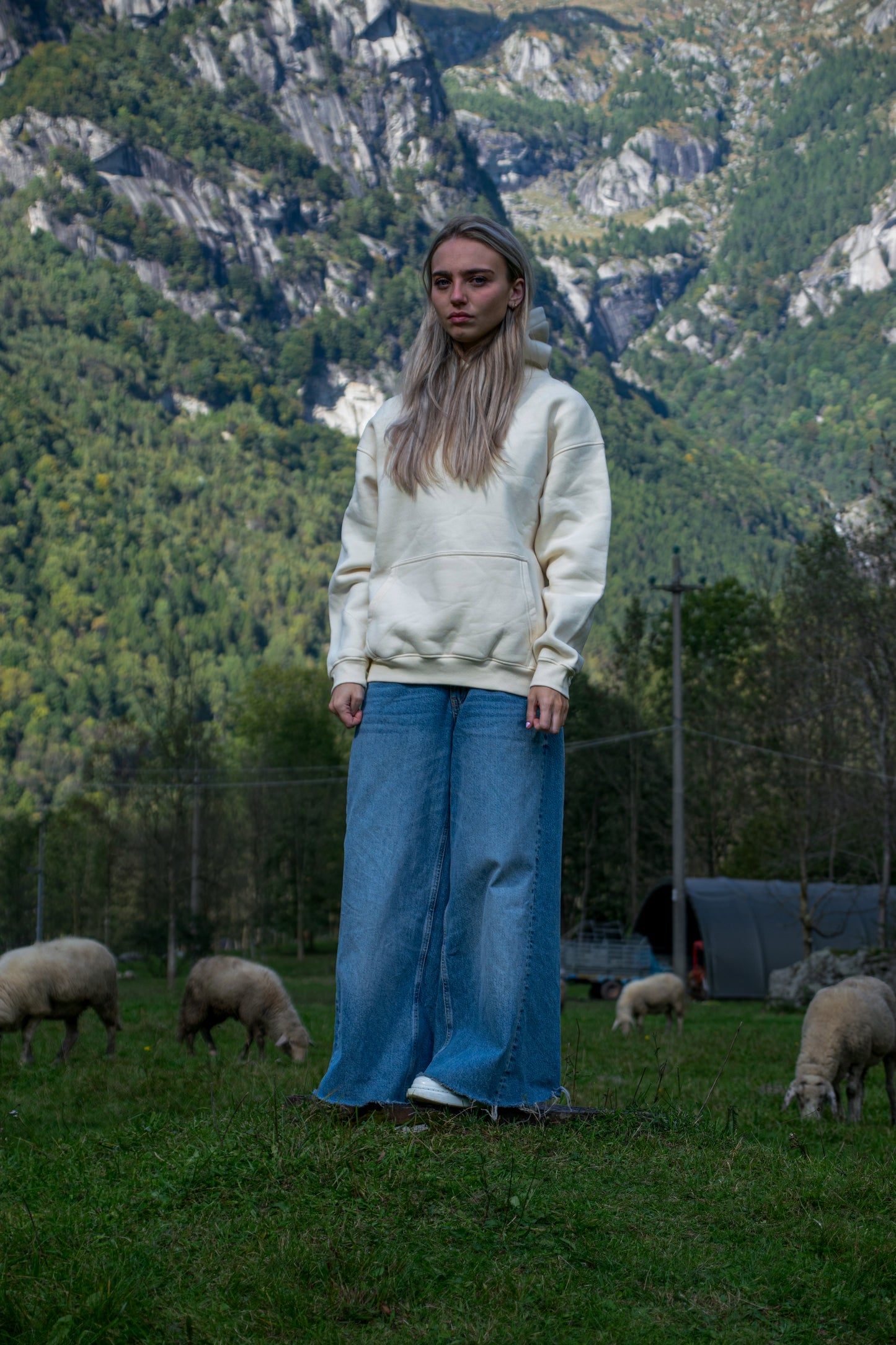 VHERSO APRES SKI CLUB HOODIE