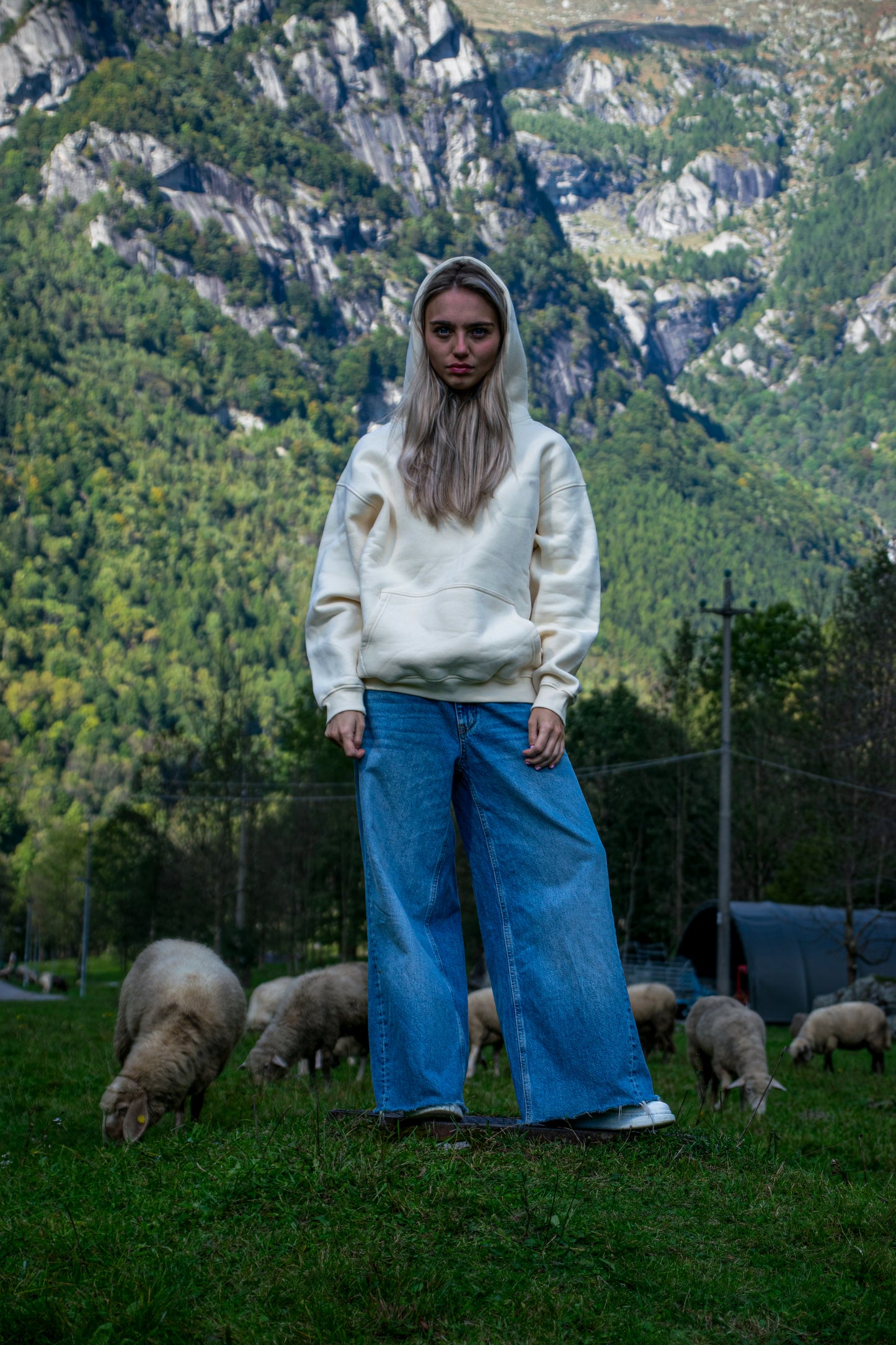 VHERSO APRES SKI CLUB HOODIE