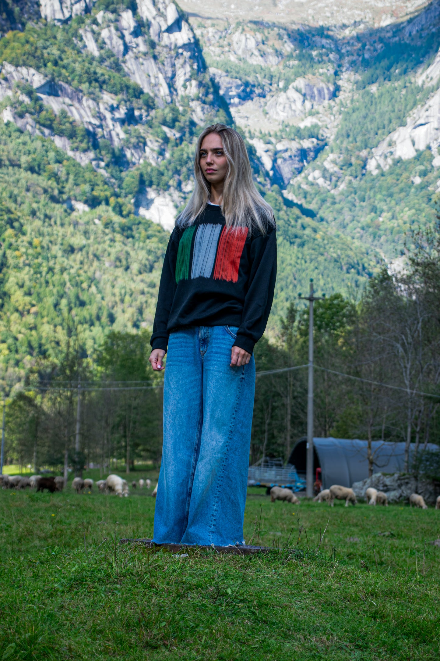 VHERSO CORTINA SKI CLUB SWEATSHIRT