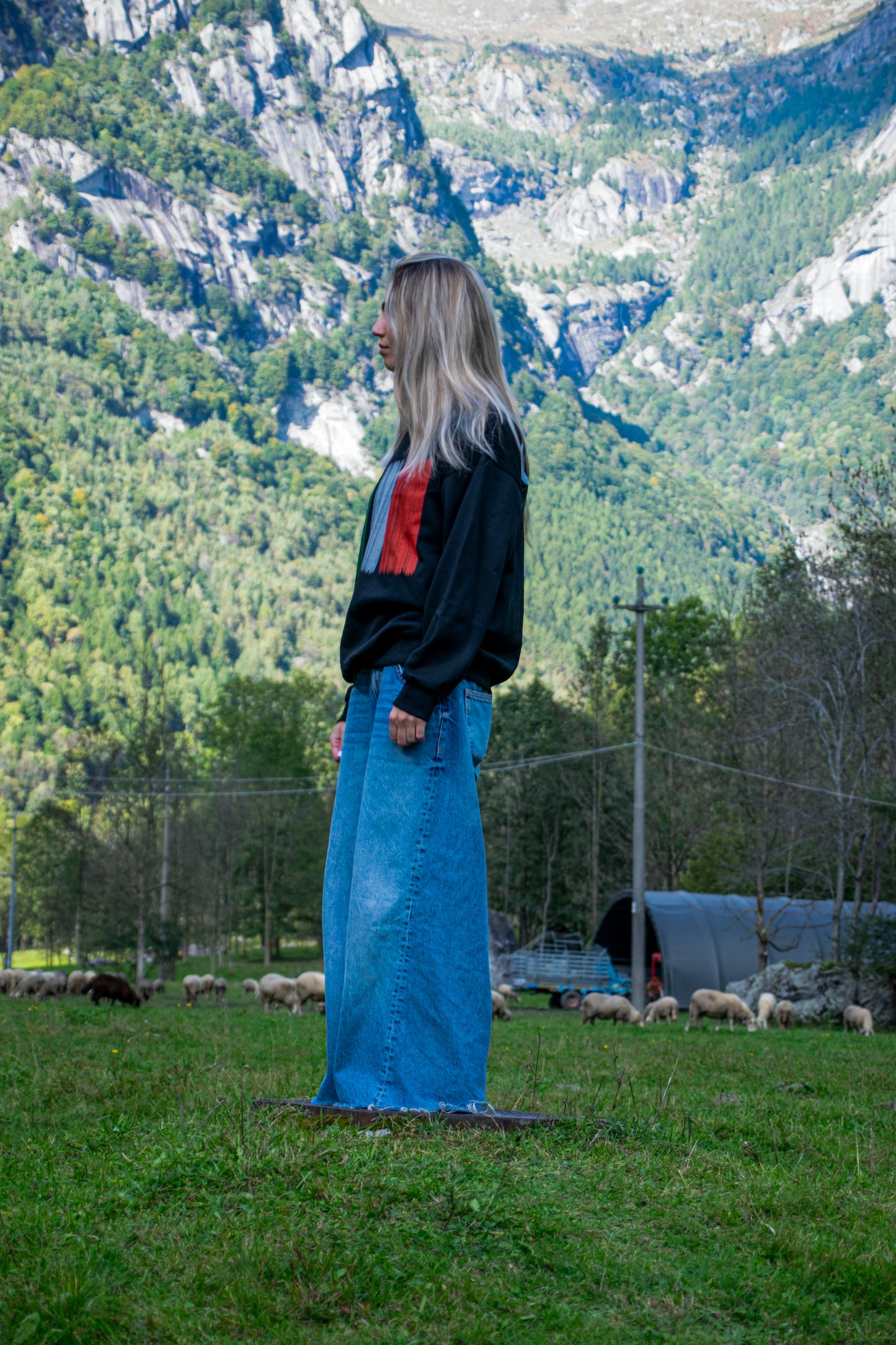 VHERSO CORTINA SKI CLUB SWEATSHIRT
