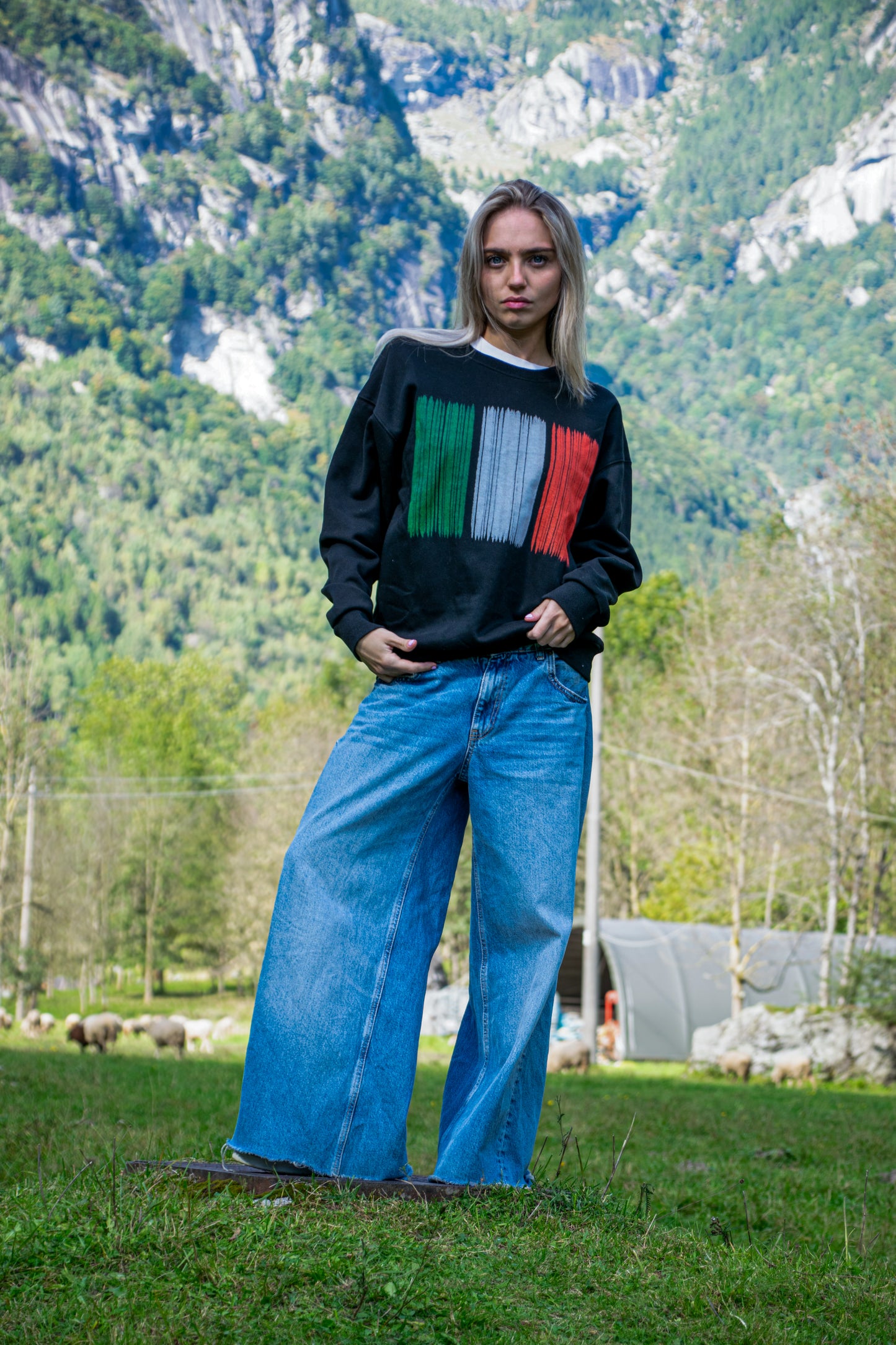 VHERSO CORTINA SKI CLUB SWEATSHIRT